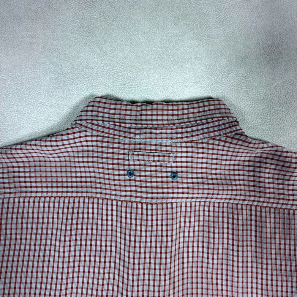 The North‎ Face Mens Medium M Red Micro Check Short Sleeve Vented Hiking Shirt